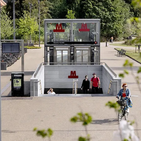 Scandinavian Near Metro *